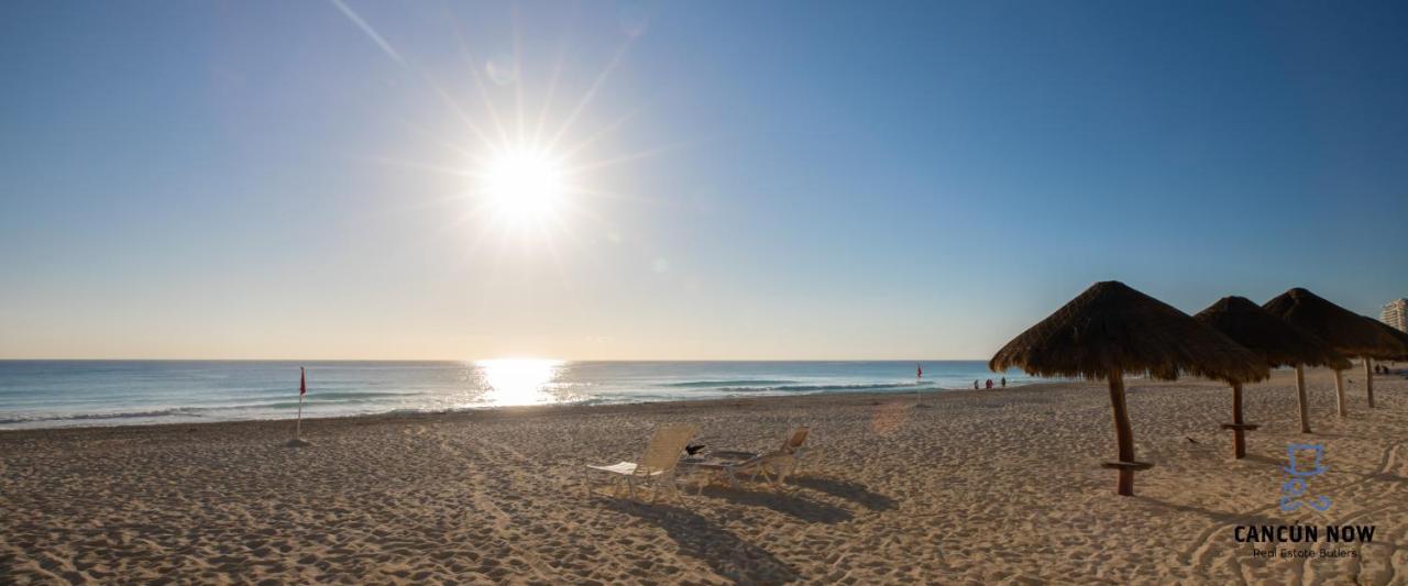 Brisas Beachfront Penthouses 칸쿤 외부 사진